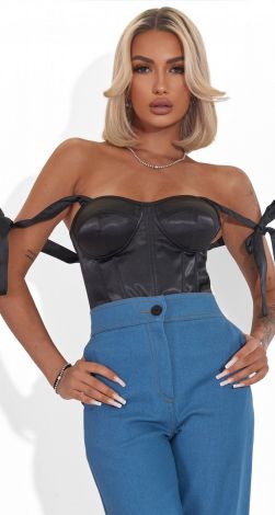 Шовковий корсет-мистецтво елегантної спокуси