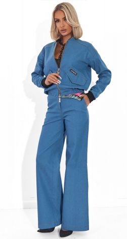 Жіночий верхній одяг