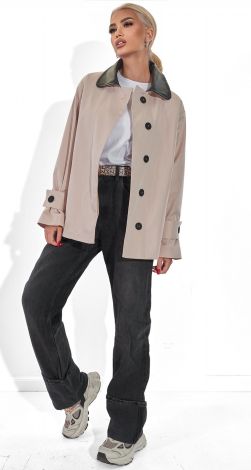 Жіночий верхній одяг