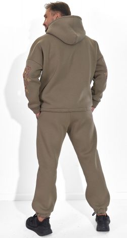 Теплий костюм з українською вишивкою