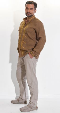 Льняна сукня з вишуканою вишивкою