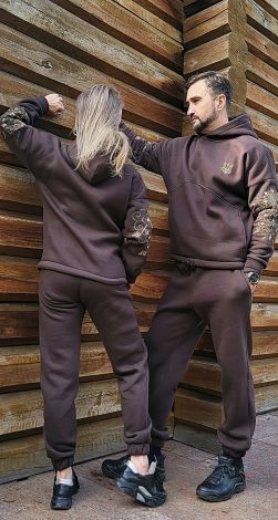 Костюми жіночі