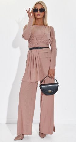 Стильний костюм