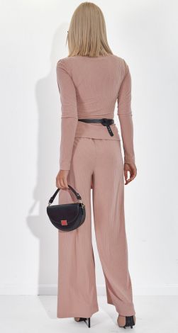 Костюми жіночі