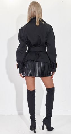 Жіночий верхній одяг