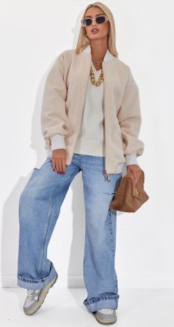 Жіночий верхній одяг