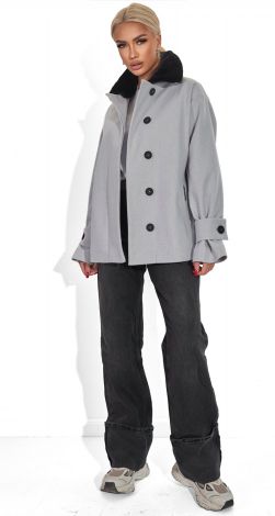 Жіночий верхній одяг