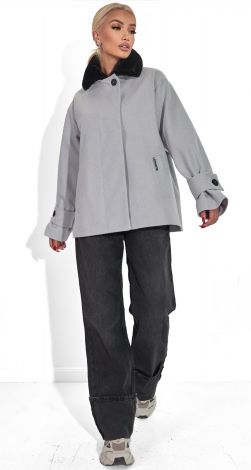 Жіночий верхній одяг