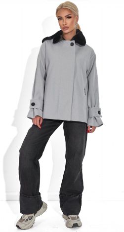 Жіночий верхній одяг