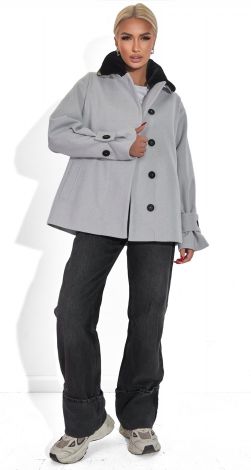 Жіночий верхній одяг