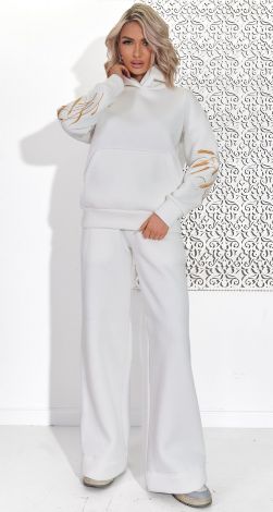 Костюми жіночі