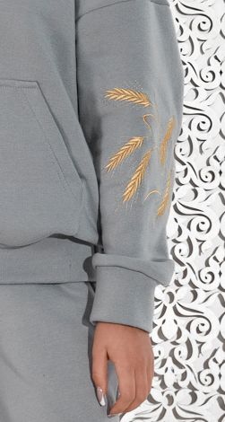 Теплий костюм з  вишивкою