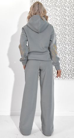 Костюми жіночі