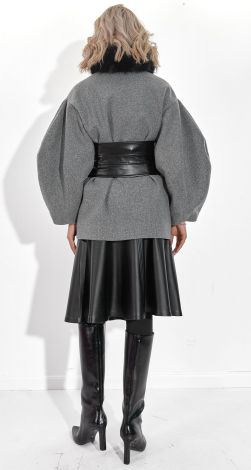 Жіночий верхній одяг