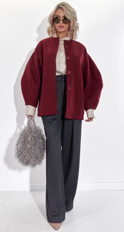 Жіночий верхній одяг