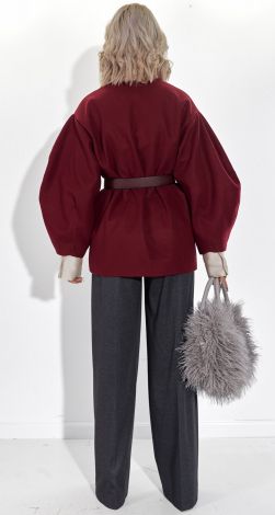 Жіночий верхній одяг