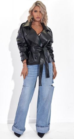 Жіночий верхній одяг