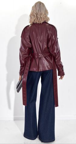 Жіночий верхній одяг