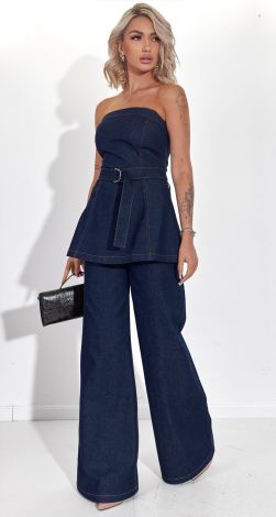 Костюмы женские