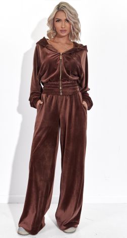 Костюми жіночі