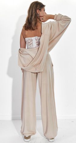 Головний тренд сезону - велюровий костюм