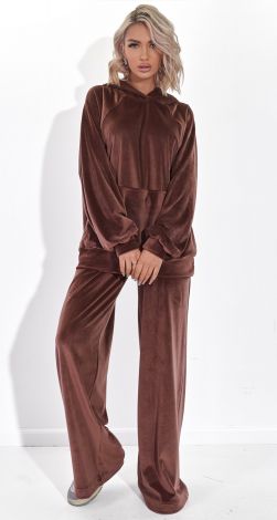 Костюми жіночі