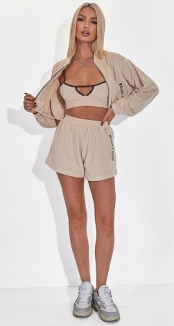 Костюми жіночі