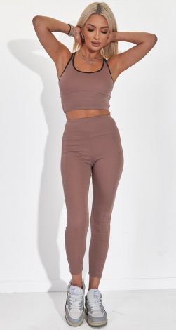 Костюми жіночі