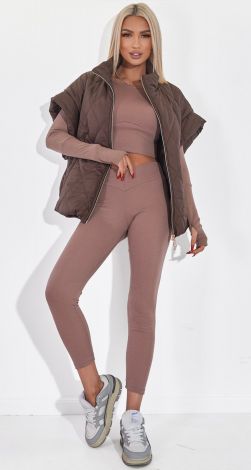 Костюмы женские