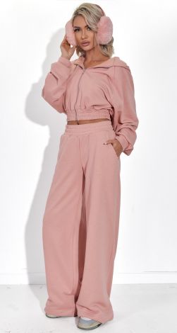 Костюми жіночі