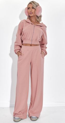 Костюми жіночі