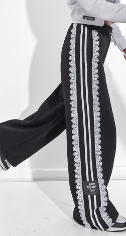 Чи не штани, а чистий ВАЙБ