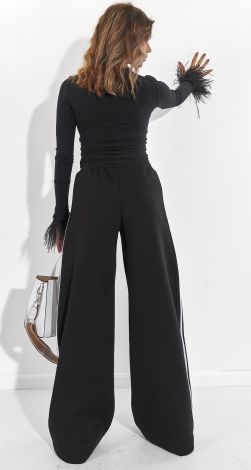 Це твій новий базовий топ, але НЕ нудний