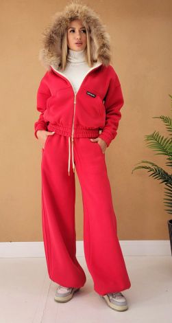 Костюми жіночі