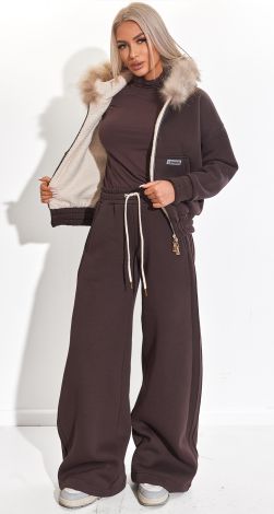 Костюми жіночі