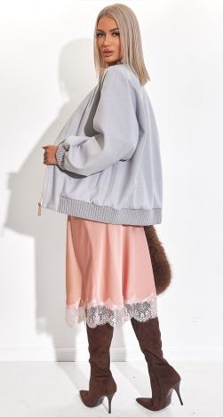 Жіночий верхній одяг