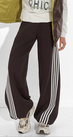 2-in-1 Palazzo Pants Creating a Silhouette