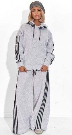 2-in-1 Palazzo Pants Creating a Silhouette