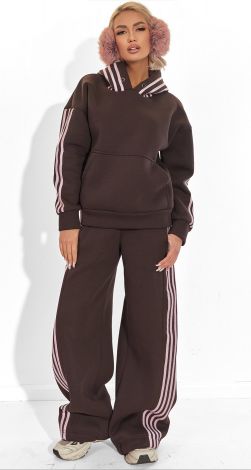 Костюми жіночі