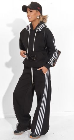 Костюми жіночі