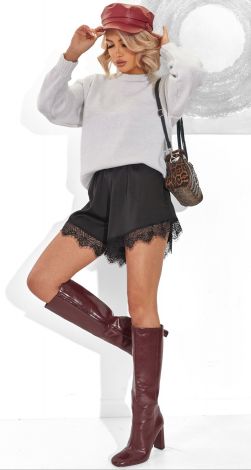 Шовкова Ніжність: Шортики з Мереживом у білизняному стилі