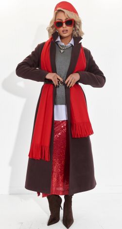 Коричневе пальто