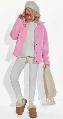 Жіночий верхній одяг