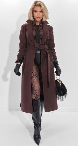 Коричневое пальто