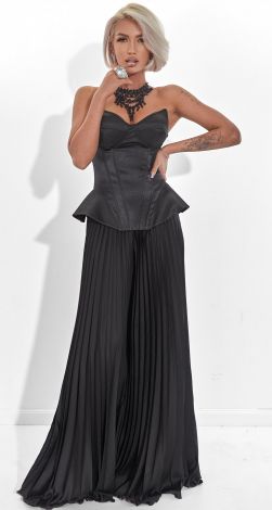 Корсет- бабочка и шелковые брюки