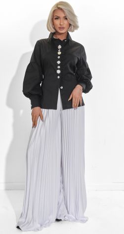 Черная блуза & Белые брюки: эстетика роскоши