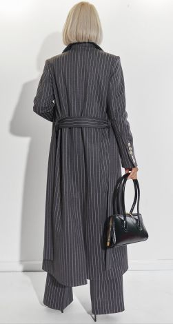 Костюми жіночі