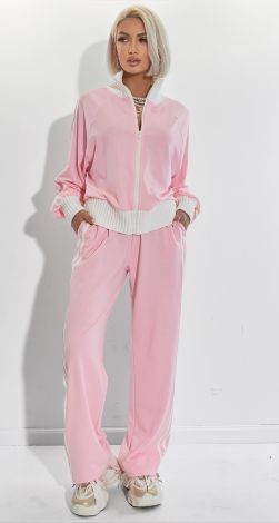 Костюми жіночі