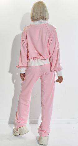 Костюми жіночі