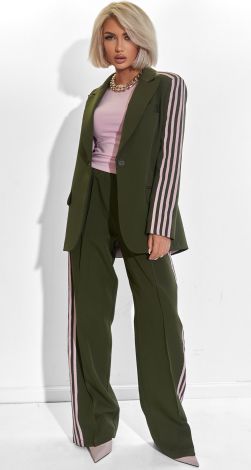 Костюми жіночі